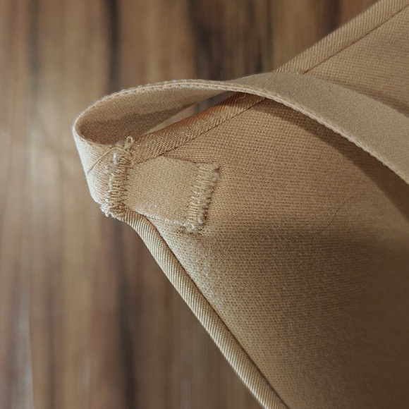 SKIMS Wireless Form T-shirt Demi Bra - Picture 8 of 14